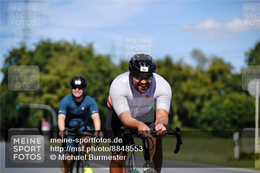 07.09.2025 - 19. Norderstedt Triathlon Michael Burmester http://msf.ph/oto/8848553 07.09.2025 13:22:27 Radfahren 179, 193, 206 meine-sportfotos.de