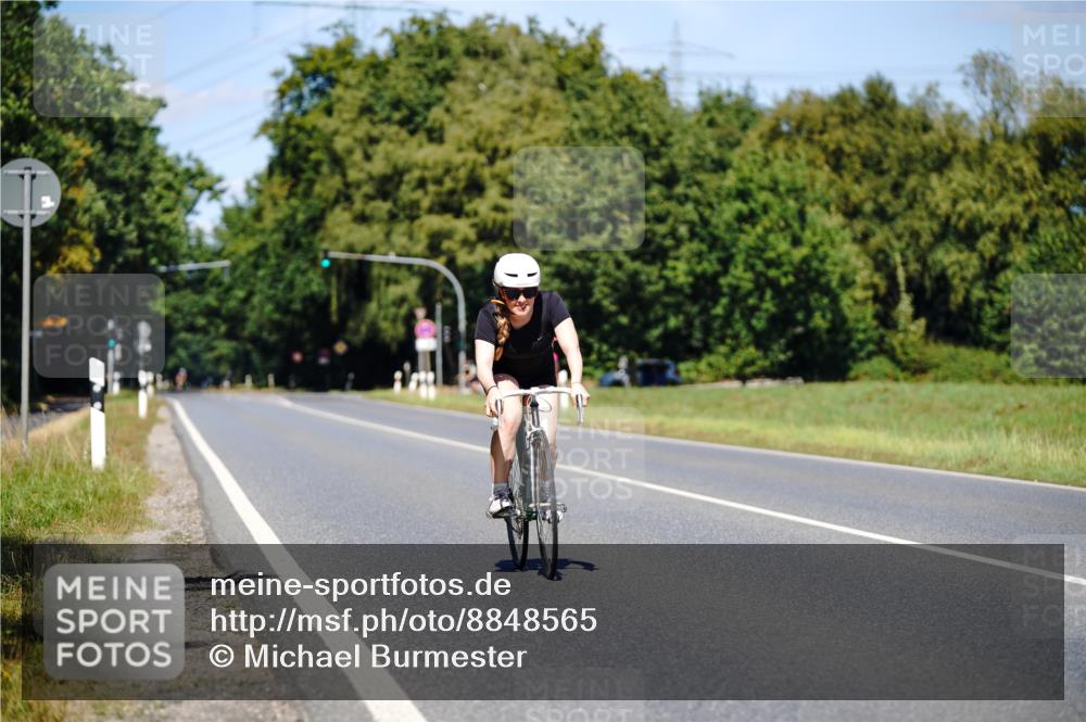 07.09.2025 - 19. Norderstedt Triathlon Michael Burmester http://msf.ph/oto/8848565 07.09.2025 13:22:42 Radfahren 312, 842 meine-sportfotos.de