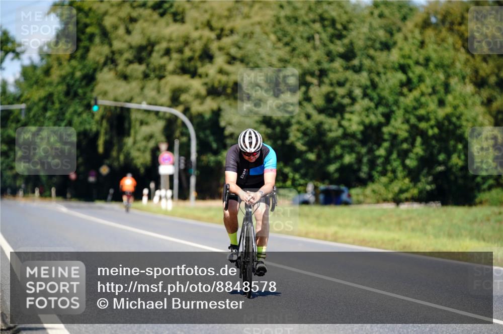 07.09.2025 - 19. Norderstedt Triathlon Michael Burmester http://msf.ph/oto/8848578 07.09.2025 13:23:23 Radfahren 336 meine-sportfotos.de