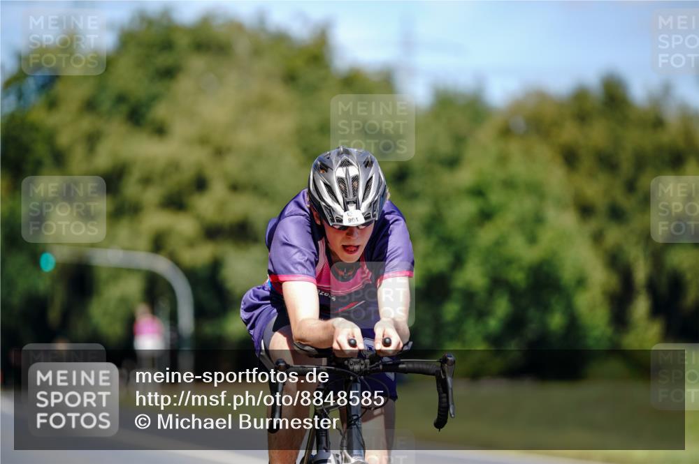 07.09.2025 - 19. Norderstedt Triathlon Michael Burmester http://msf.ph/oto/8848585 07.09.2025 13:23:54 Radfahren 804 meine-sportfotos.de