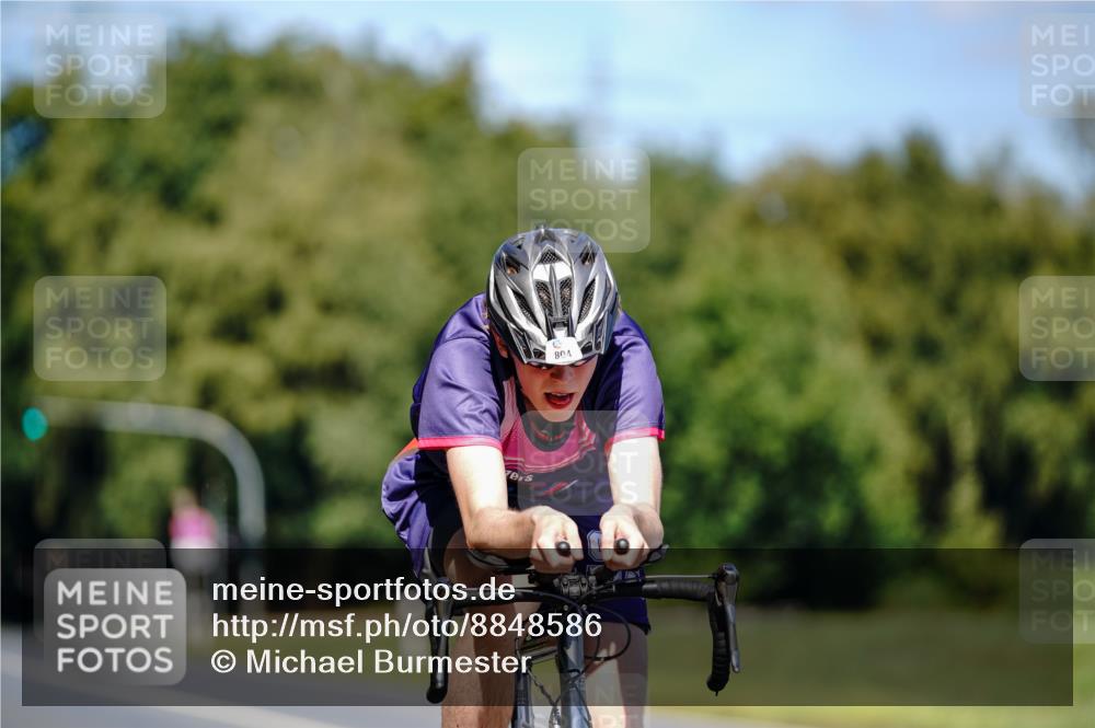 07.09.2025 - 19. Norderstedt Triathlon Michael Burmester http://msf.ph/oto/8848586 07.09.2025 13:23:54 Radfahren 804 meine-sportfotos.de