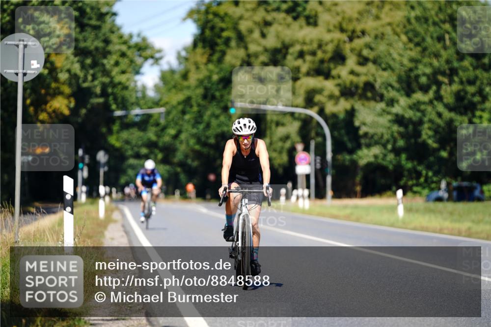 07.09.2025 - 19. Norderstedt Triathlon Michael Burmester http://msf.ph/oto/8848588 07.09.2025 13:23:59 Radfahren 1259 meine-sportfotos.de