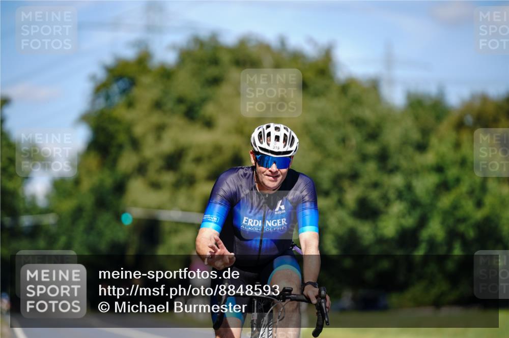 07.09.2025 - 19. Norderstedt Triathlon Michael Burmester http://msf.ph/oto/8848593 07.09.2025 13:24:06 Radfahren 315 meine-sportfotos.de