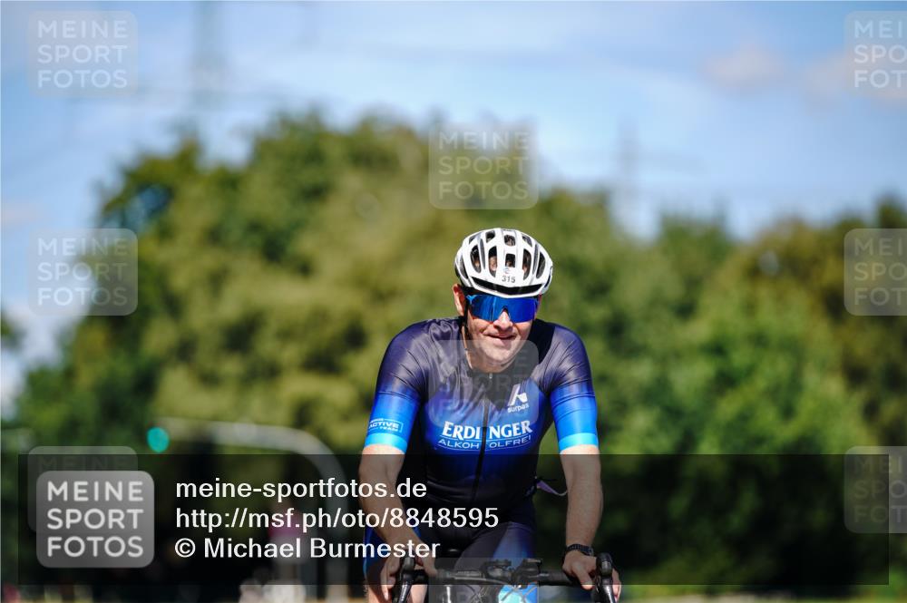 07.09.2025 - 19. Norderstedt Triathlon Michael Burmester http://msf.ph/oto/8848595 07.09.2025 13:24:06 Radfahren 315 meine-sportfotos.de