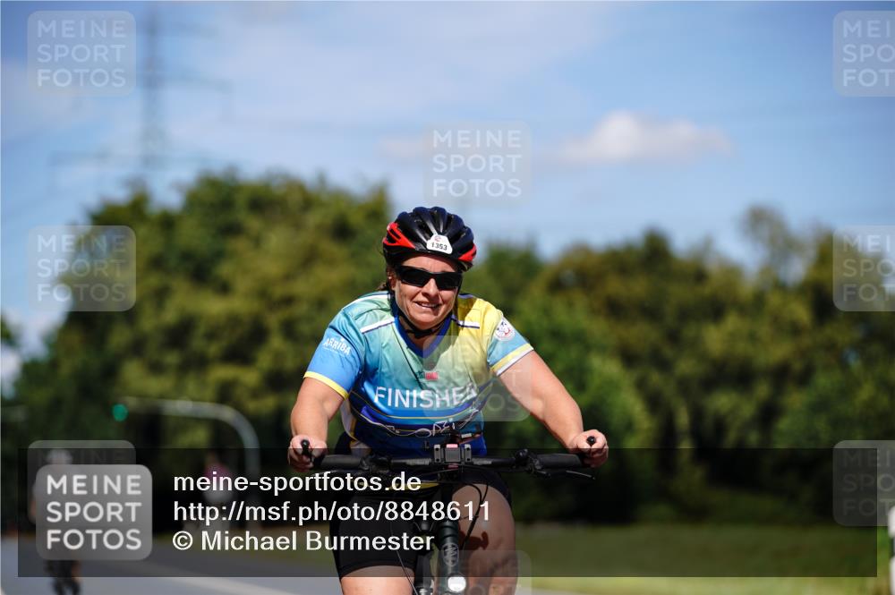 07.09.2025 - 19. Norderstedt Triathlon Michael Burmester http://msf.ph/oto/8848611 07.09.2025 13:25:27 Radfahren 320, 1353 meine-sportfotos.de