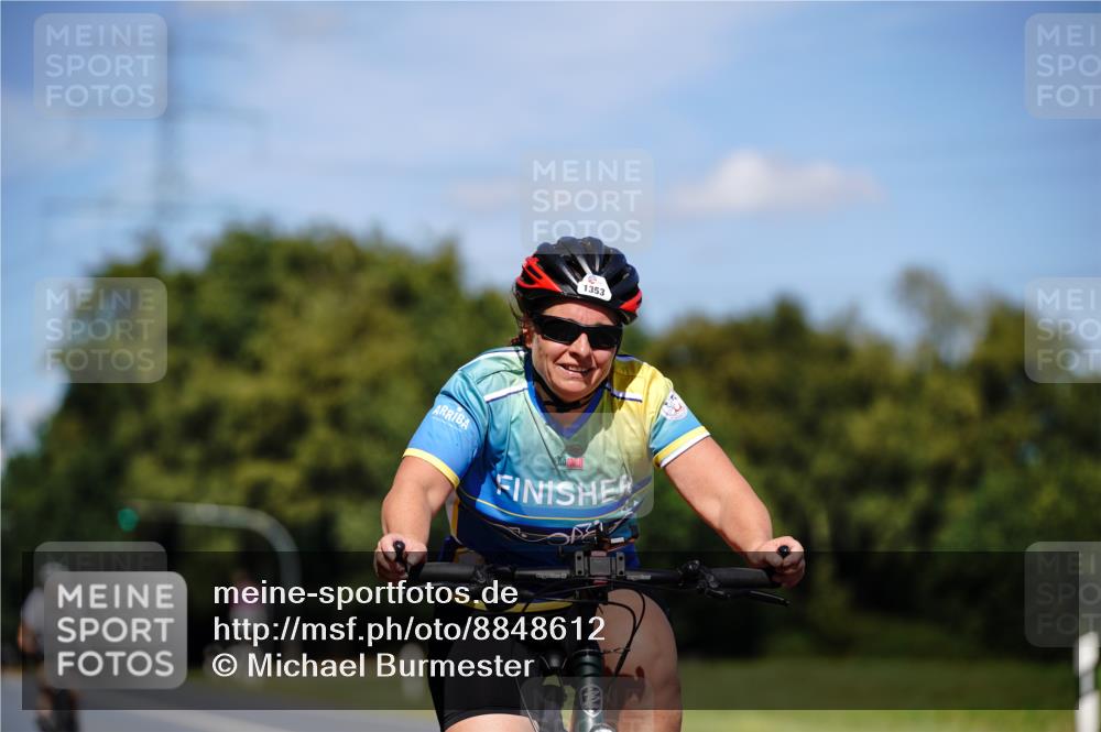07.09.2025 - 19. Norderstedt Triathlon Michael Burmester http://msf.ph/oto/8848612 07.09.2025 13:25:28 Radfahren 1353 meine-sportfotos.de
