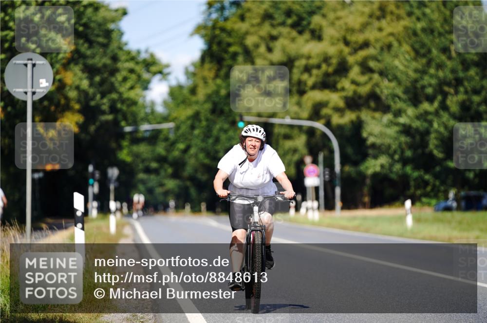 07.09.2025 - 19. Norderstedt Triathlon Michael Burmester http://msf.ph/oto/8848613 07.09.2025 13:25:30 Radfahren 708, 1353 meine-sportfotos.de