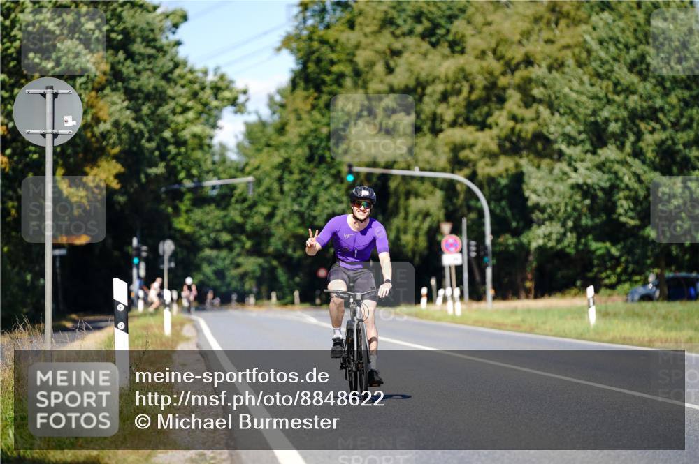 07.09.2025 - 19. Norderstedt Triathlon Michael Burmester http://msf.ph/oto/8848622 07.09.2025 13:25:59 Radfahren  meine-sportfotos.de
