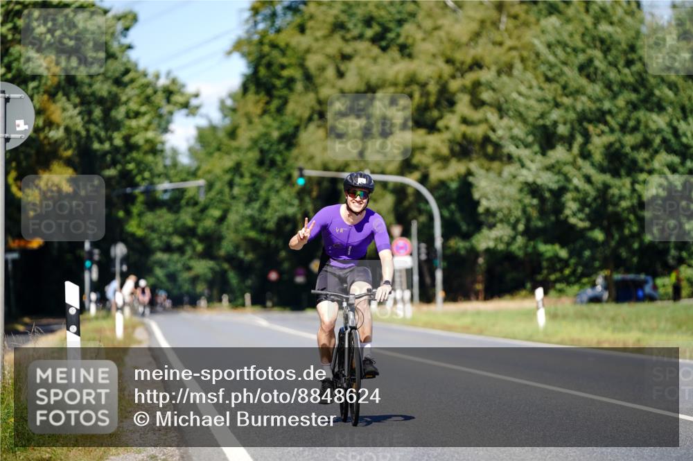 07.09.2025 - 19. Norderstedt Triathlon Michael Burmester http://msf.ph/oto/8848624 07.09.2025 13:26:00 Radfahren 298 meine-sportfotos.de