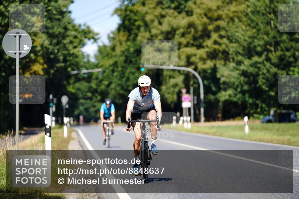 07.09.2025 - 19. Norderstedt Triathlon Michael Burmester http://msf.ph/oto/8848637 07.09.2025 13:26:46 Radfahren 790 meine-sportfotos.de