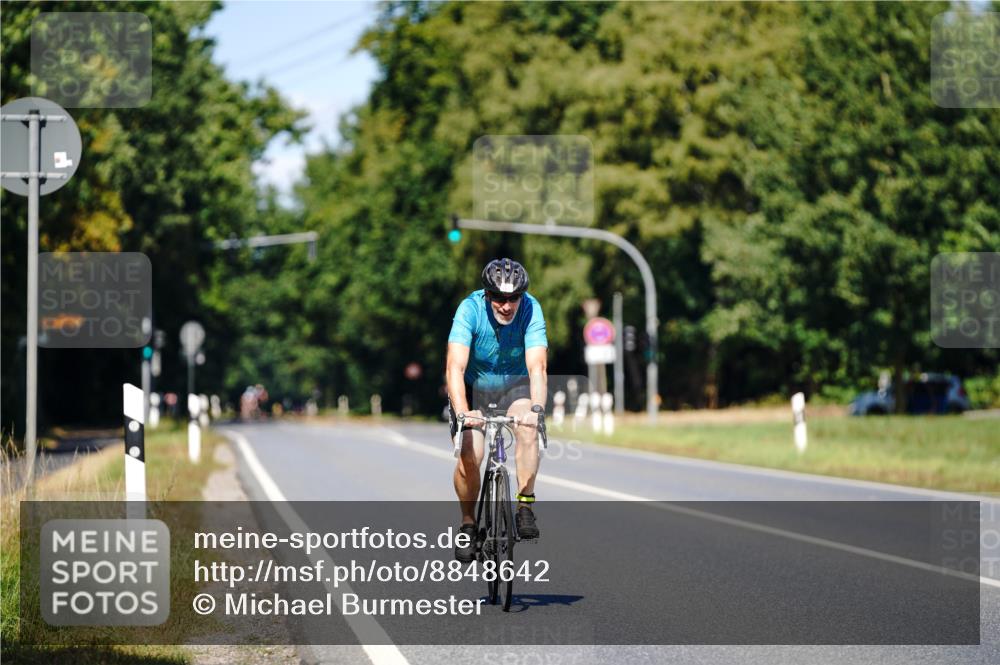 07.09.2025 - 19. Norderstedt Triathlon Michael Burmester http://msf.ph/oto/8848642 07.09.2025 13:26:51 Radfahren 790, 1352 meine-sportfotos.de