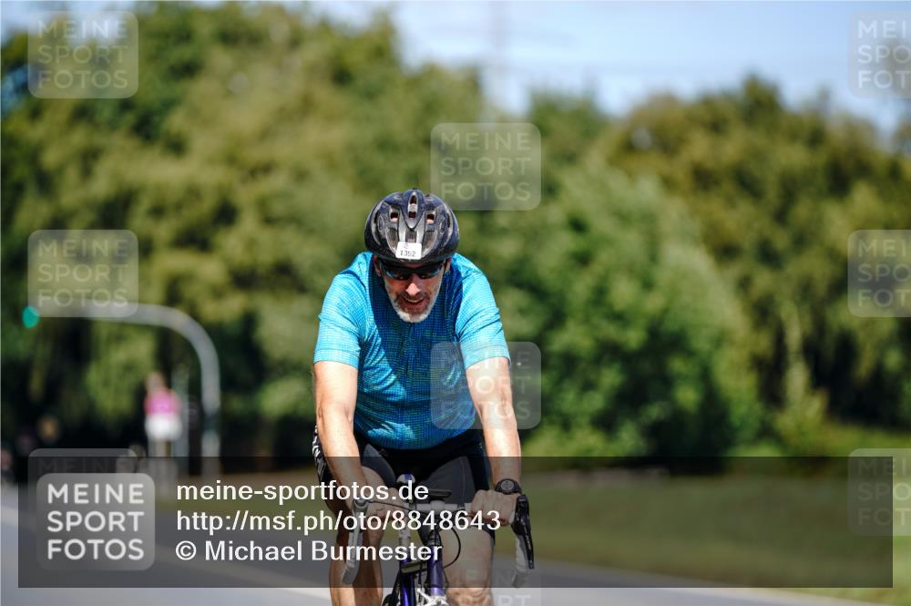 07.09.2025 - 19. Norderstedt Triathlon Michael Burmester http://msf.ph/oto/8848643 07.09.2025 13:26:53 Radfahren 1352 meine-sportfotos.de