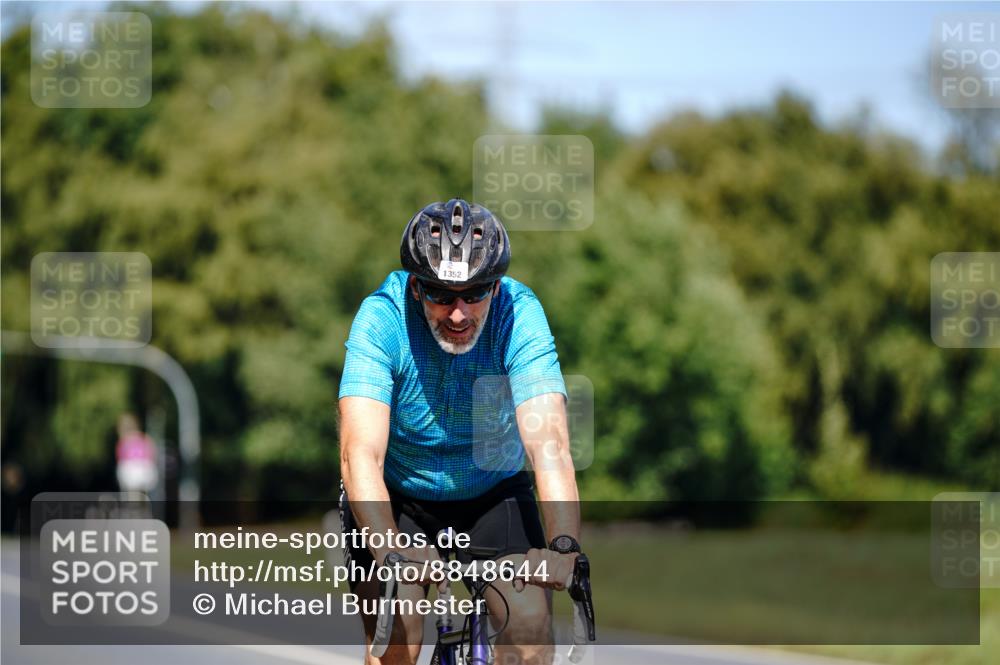 07.09.2025 - 19. Norderstedt Triathlon Michael Burmester http://msf.ph/oto/8848644 07.09.2025 13:26:53 Radfahren 1352 meine-sportfotos.de
