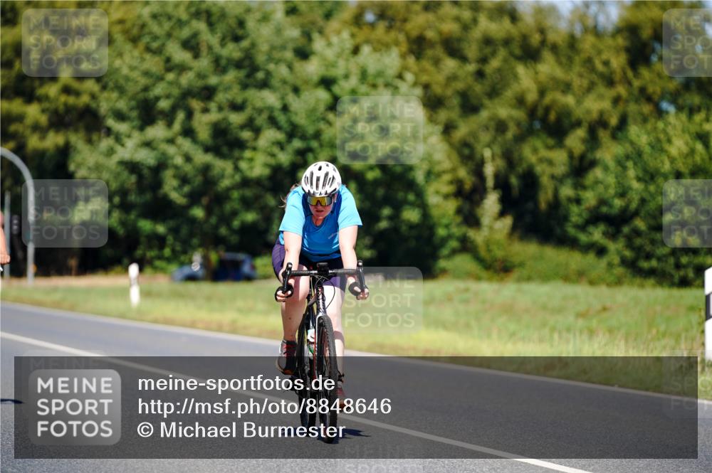 07.09.2025 - 19. Norderstedt Triathlon Michael Burmester http://msf.ph/oto/8848646 07.09.2025 13:27:33 Radfahren 328 meine-sportfotos.de