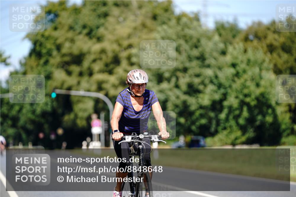 07.09.2025 - 19. Norderstedt Triathlon Michael Burmester http://msf.ph/oto/8848648 07.09.2025 13:27:35 Radfahren 328, 350 meine-sportfotos.de