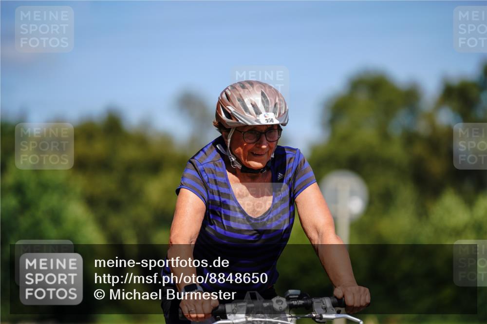 07.09.2025 - 19. Norderstedt Triathlon Michael Burmester http://msf.ph/oto/8848650 07.09.2025 13:27:36 Radfahren 328, 350 meine-sportfotos.de