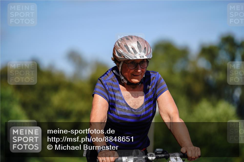 07.09.2025 - 19. Norderstedt Triathlon Michael Burmester http://msf.ph/oto/8848651 07.09.2025 13:27:36 Radfahren 328, 350 meine-sportfotos.de