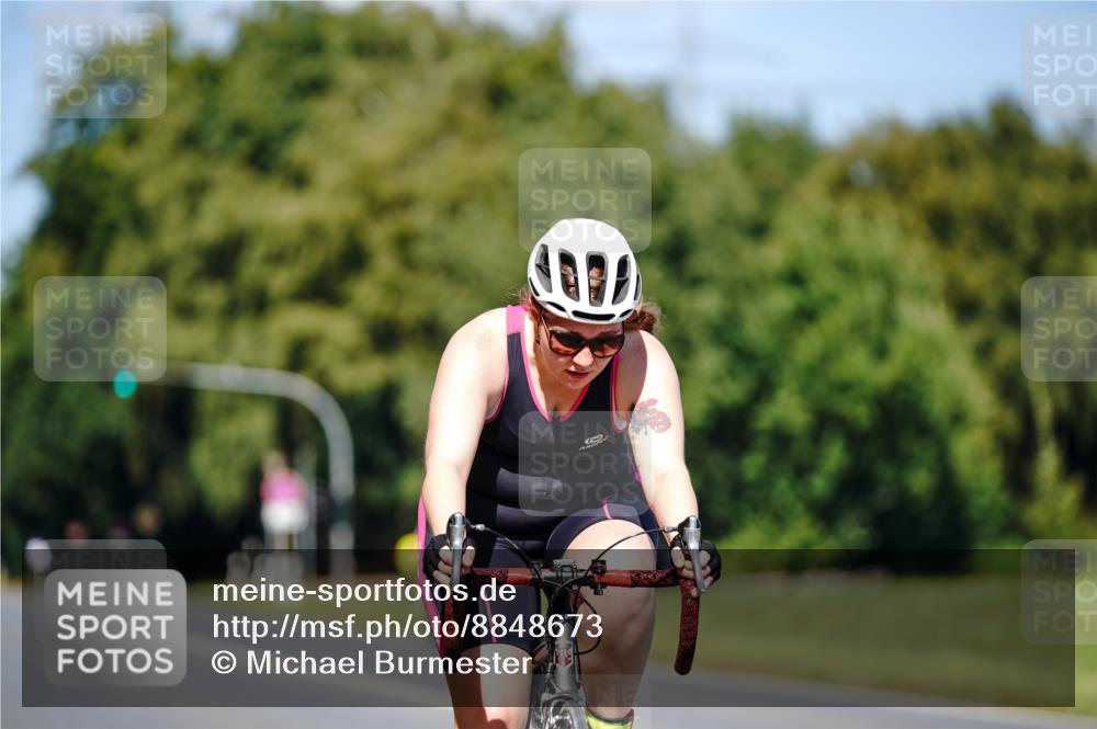 07.09.2025 - 19. Norderstedt Triathlon Michael Burmester http://msf.ph/oto/8848673 07.09.2025 13:29:24 Radfahren 316, 1215 meine-sportfotos.de