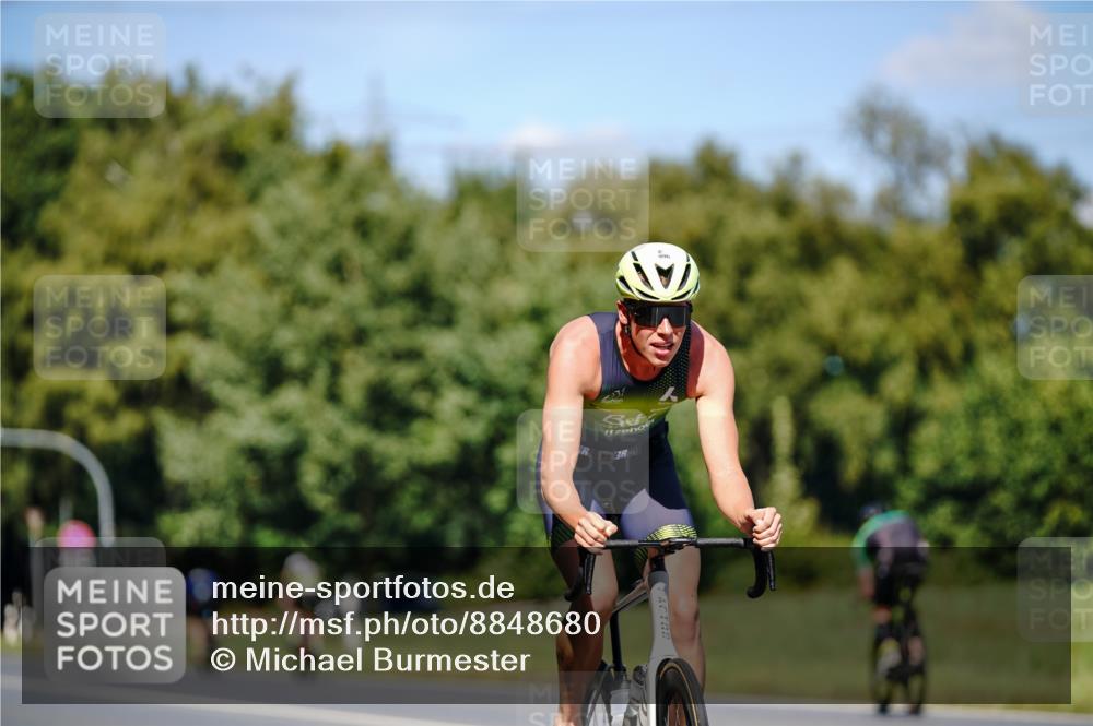 07.09.2025 - 19. Norderstedt Triathlon Michael Burmester http://msf.ph/oto/8848680 07.09.2025 13:34:31 Radfahren 996, 1468 meine-sportfotos.de