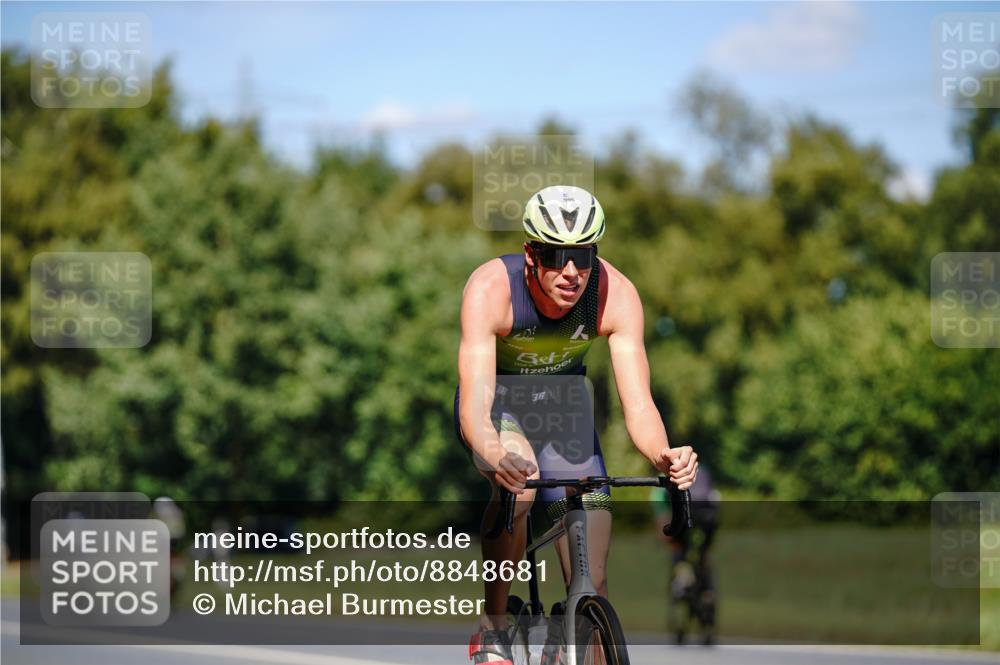 07.09.2025 - 19. Norderstedt Triathlon Michael Burmester http://msf.ph/oto/8848681 07.09.2025 13:34:31 Radfahren 996, 1468 meine-sportfotos.de