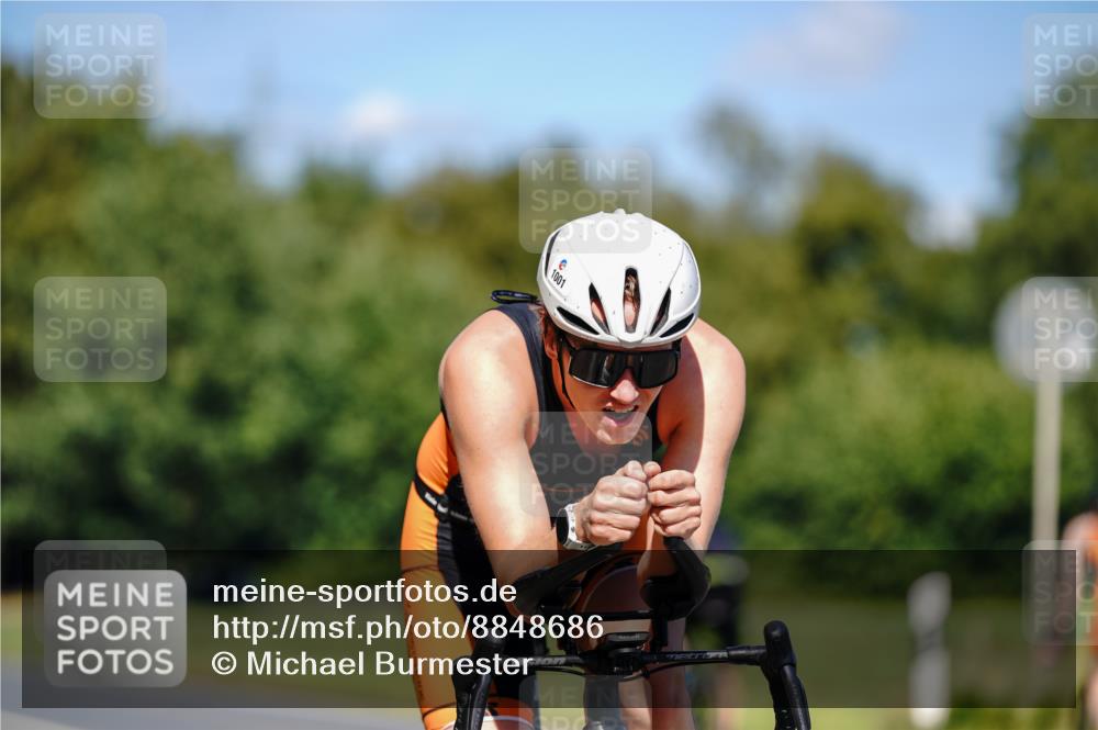 07.09.2025 - 19. Norderstedt Triathlon Michael Burmester http://msf.ph/oto/8848686 07.09.2025 13:35:13 Radfahren 1001 meine-sportfotos.de