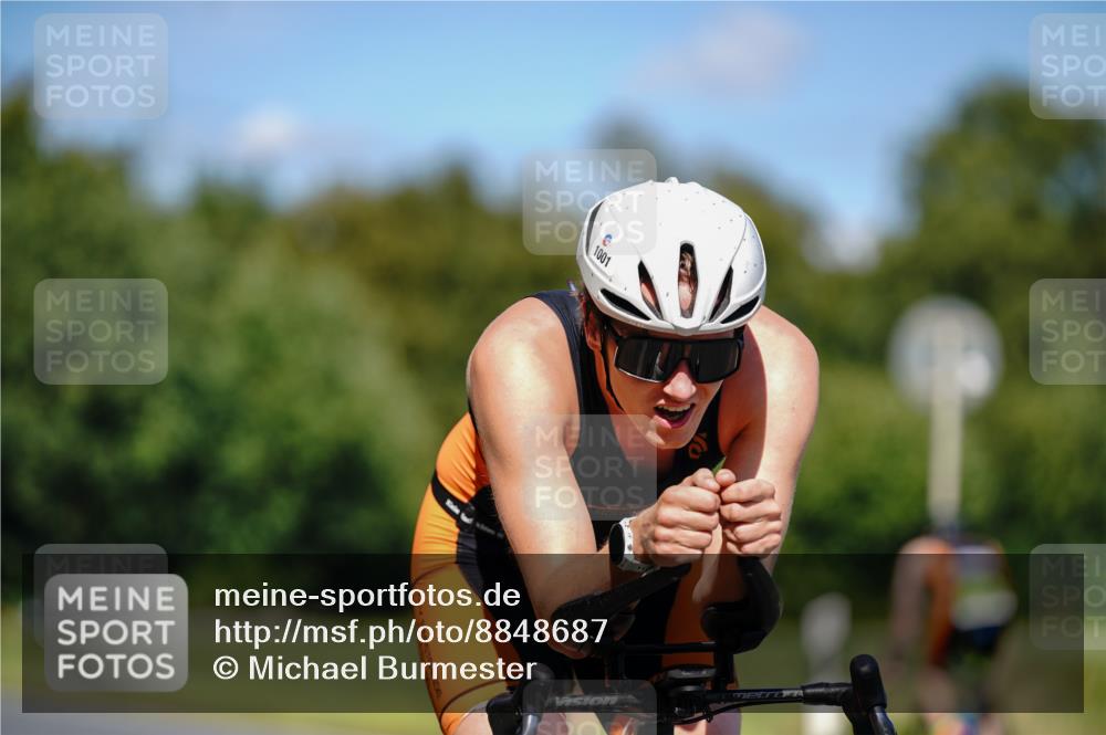 07.09.2025 - 19. Norderstedt Triathlon Michael Burmester http://msf.ph/oto/8848687 07.09.2025 13:35:13 Radfahren 1001 meine-sportfotos.de