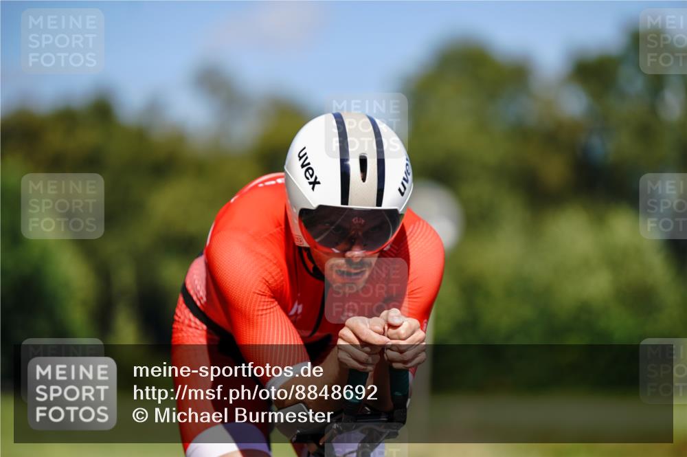 07.09.2025 - 19. Norderstedt Triathlon Michael Burmester http://msf.ph/oto/8848692 07.09.2025 13:35:20 Radfahren 974 meine-sportfotos.de