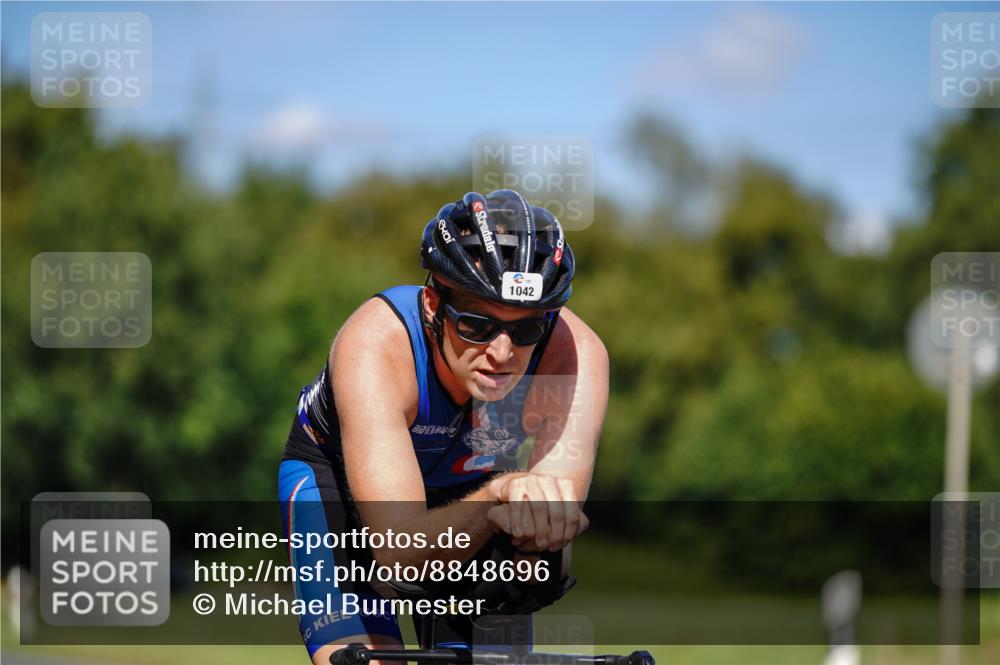 07.09.2025 - 19. Norderstedt Triathlon Michael Burmester http://msf.ph/oto/8848696 07.09.2025 13:35:25 Radfahren 1042 meine-sportfotos.de