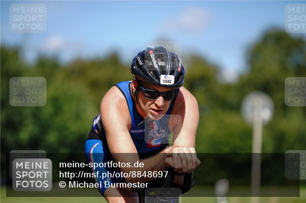 07.09.2025 - 19. Norderstedt Triathlon Michael Burmester http://msf.ph/oto/8848697 07.09.2025 13:35:25 Radfahren 1042 meine-sportfotos.de