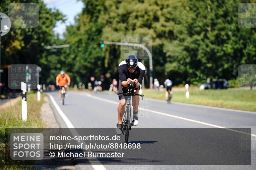 07.09.2025 - 19. Norderstedt Triathlon Michael Burmester http://msf.ph/oto/8848698 07.09.2025 13:36:50 Radfahren 1036 meine-sportfotos.de
