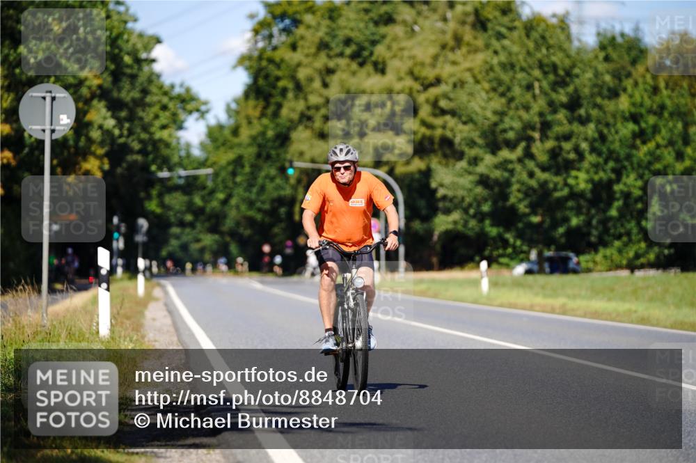07.09.2025 - 19. Norderstedt Triathlon Michael Burmester http://msf.ph/oto/8848704 07.09.2025 13:37:01 Radfahren  meine-sportfotos.de