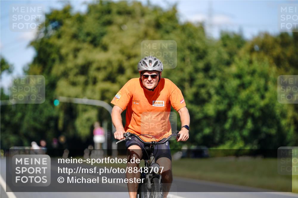 07.09.2025 - 19. Norderstedt Triathlon Michael Burmester http://msf.ph/oto/8848707 07.09.2025 13:37:02 Radfahren 1304 meine-sportfotos.de