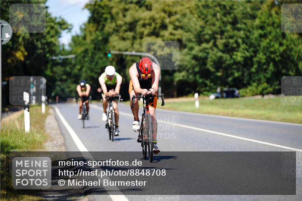 07.09.2025 - 19. Norderstedt Triathlon Michael Burmester http://msf.ph/oto/8848708 07.09.2025 13:37:53 Radfahren 999, 1003, 1007 meine-sportfotos.de