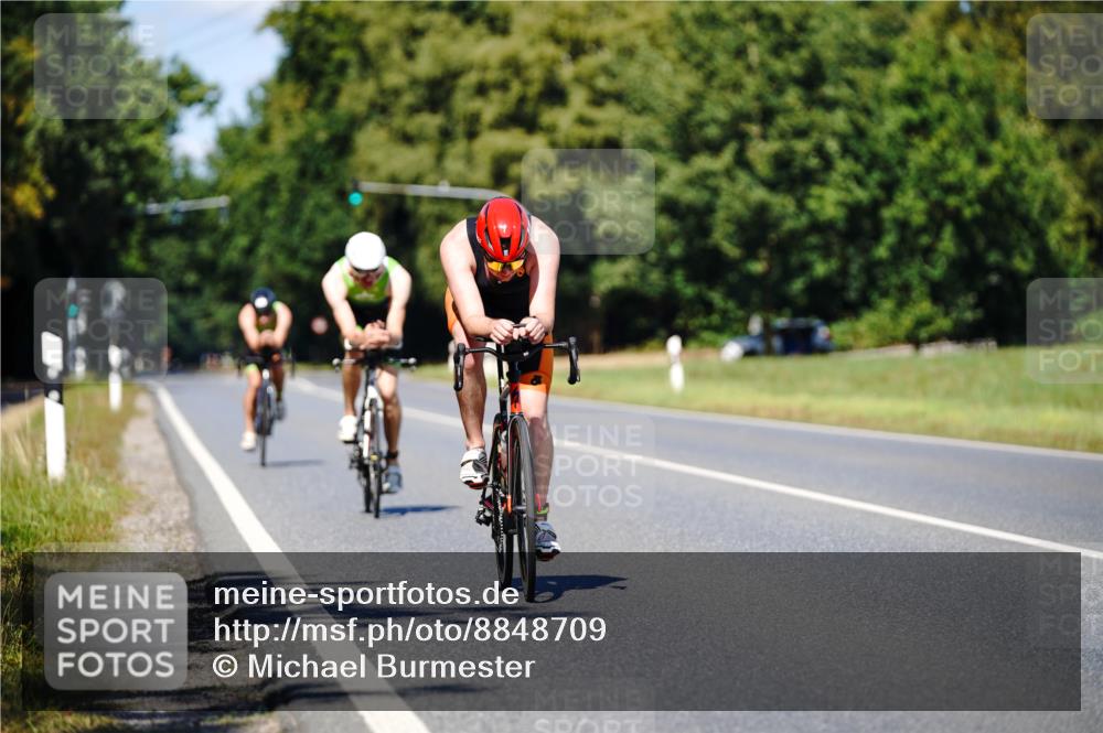 07.09.2025 - 19. Norderstedt Triathlon Michael Burmester http://msf.ph/oto/8848709 07.09.2025 13:37:53 Radfahren 999, 1003, 1007 meine-sportfotos.de