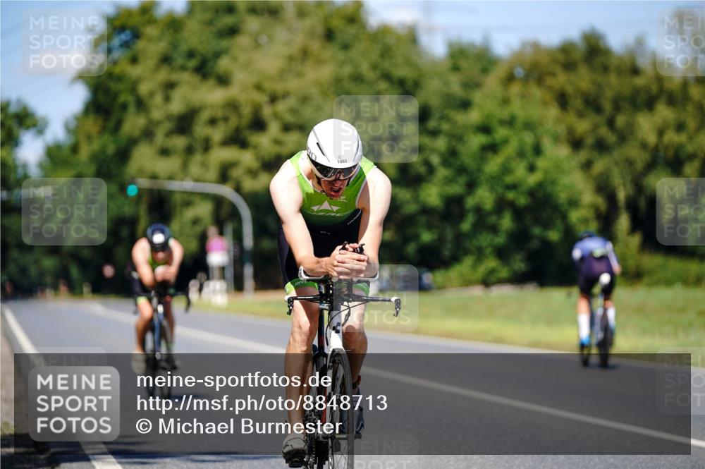 07.09.2025 - 19. Norderstedt Triathlon Michael Burmester http://msf.ph/oto/8848713 07.09.2025 13:37:54 Radfahren 999, 1003, 1007 meine-sportfotos.de