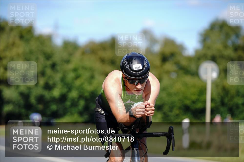 07.09.2025 - 19. Norderstedt Triathlon Michael Burmester http://msf.ph/oto/8848718 07.09.2025 13:37:56 Radfahren 999, 1003, 1007 meine-sportfotos.de