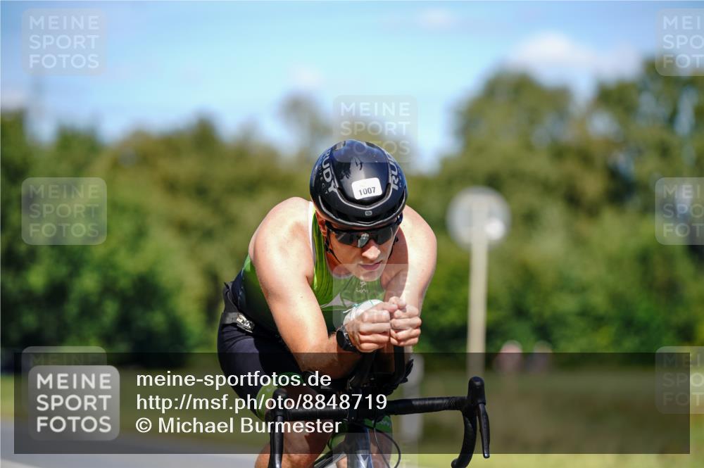 07.09.2025 - 19. Norderstedt Triathlon Michael Burmester http://msf.ph/oto/8848719 07.09.2025 13:37:56 Radfahren 999, 1003, 1007 meine-sportfotos.de