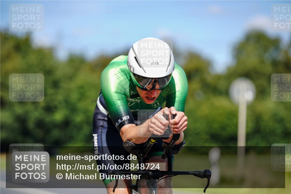 07.09.2025 - 19. Norderstedt Triathlon Michael Burmester http://msf.ph/oto/8848724 07.09.2025 13:38:15 Radfahren 1015 meine-sportfotos.de