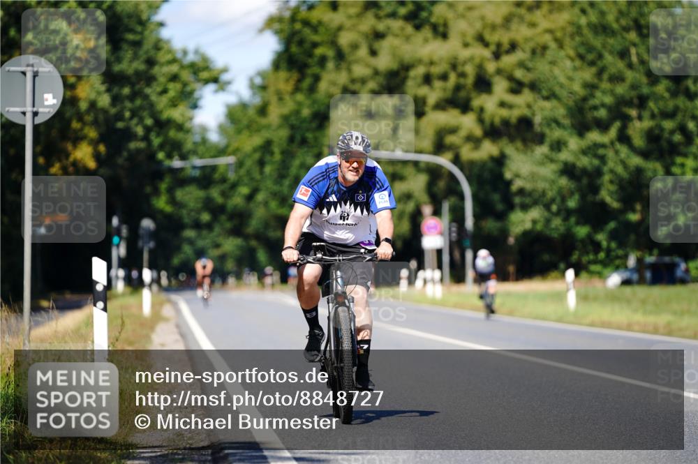 07.09.2025 - 19. Norderstedt Triathlon Michael Burmester http://msf.ph/oto/8848727 07.09.2025 13:38:26 Radfahren 314 meine-sportfotos.de