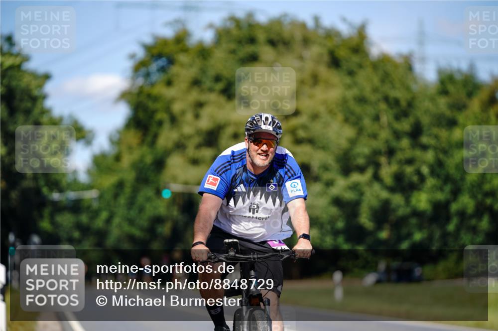 07.09.2025 - 19. Norderstedt Triathlon Michael Burmester http://msf.ph/oto/8848729 07.09.2025 13:38:27 Radfahren 314 meine-sportfotos.de