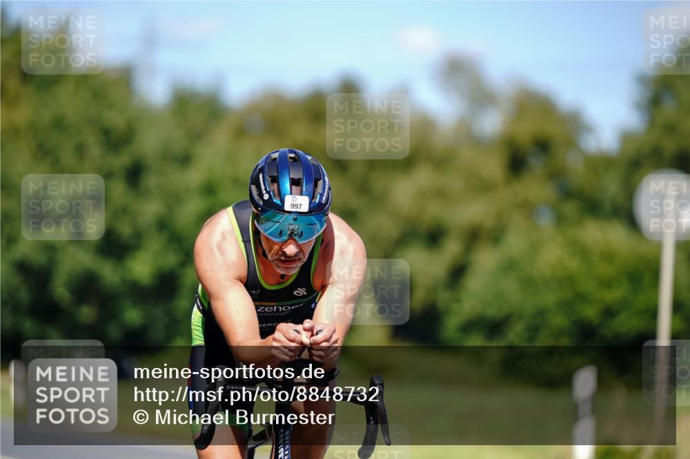 07.09.2025 - 19. Norderstedt Triathlon Michael Burmester http://msf.ph/oto/8848732 07.09.2025 13:38:36 Radfahren 997 meine-sportfotos.de