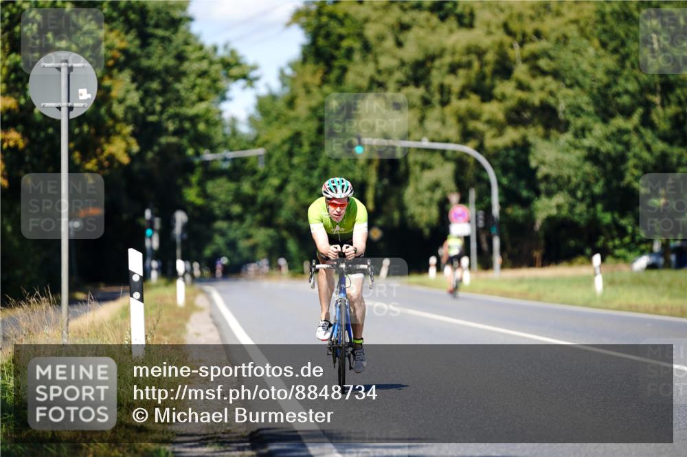 07.09.2025 - 19. Norderstedt Triathlon Michael Burmester http://msf.ph/oto/8848734 07.09.2025 13:39:00 Radfahren 1004 meine-sportfotos.de