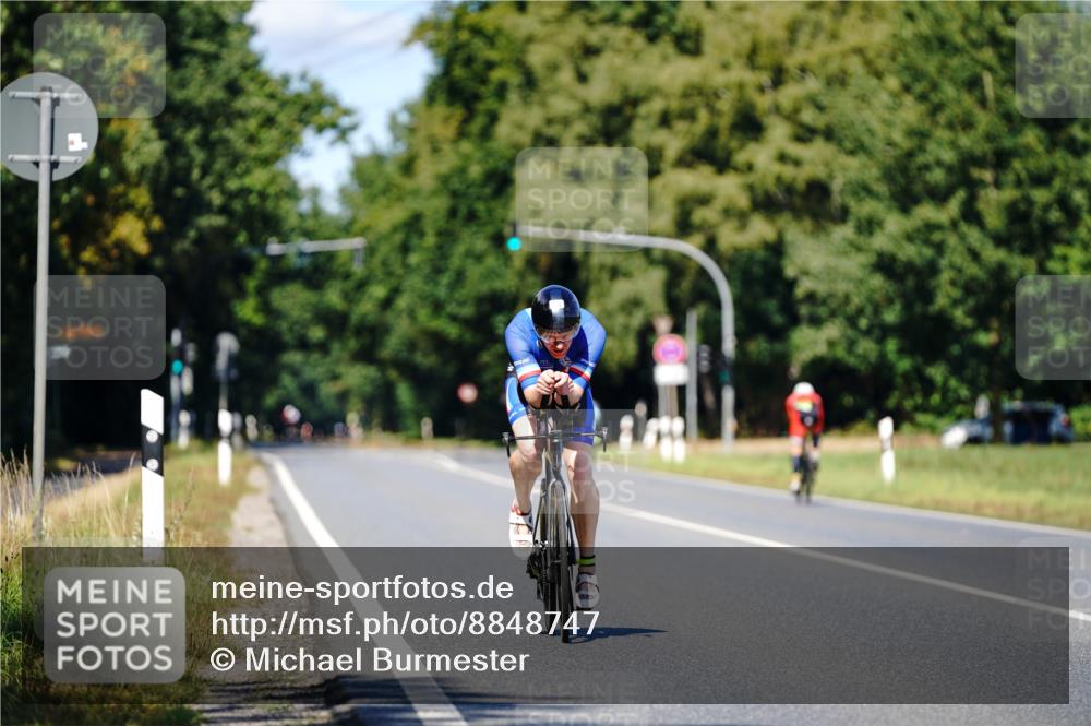 07.09.2025 - 19. Norderstedt Triathlon Michael Burmester http://msf.ph/oto/8848747 07.09.2025 13:39:35 Radfahren 1038 meine-sportfotos.de