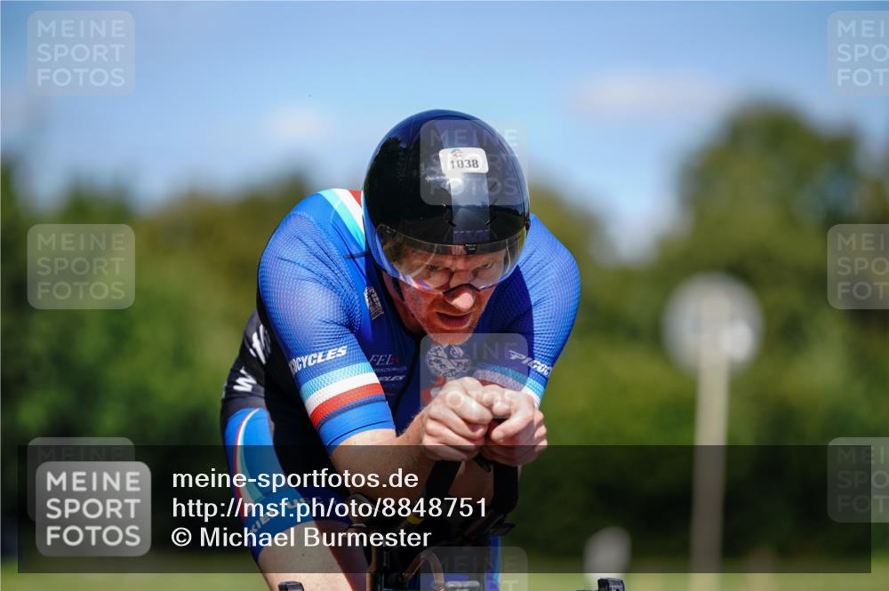 07.09.2025 - 19. Norderstedt Triathlon Michael Burmester http://msf.ph/oto/8848751 07.09.2025 13:39:36 Radfahren 1038 meine-sportfotos.de