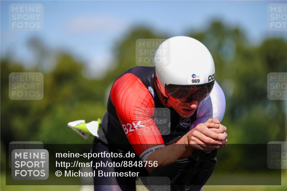 07.09.2025 - 19. Norderstedt Triathlon Michael Burmester http://msf.ph/oto/8848756 07.09.2025 13:39:58 Radfahren 969 meine-sportfotos.de