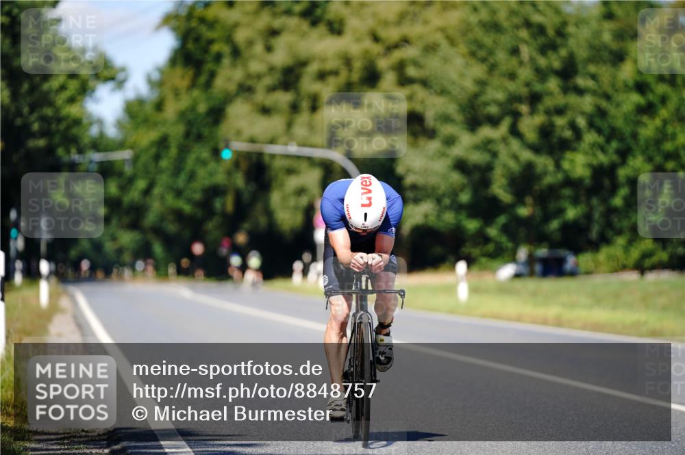 07.09.2025 - 19. Norderstedt Triathlon Michael Burmester http://msf.ph/oto/8848757 07.09.2025 13:40:03 Radfahren 1467 meine-sportfotos.de