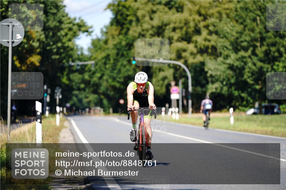 07.09.2025 - 19. Norderstedt Triathlon Michael Burmester http://msf.ph/oto/8848761 07.09.2025 13:40:22 Radfahren 1017 meine-sportfotos.de