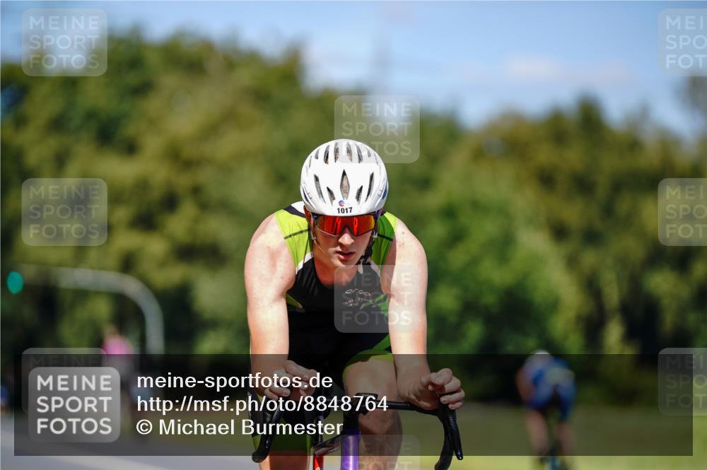 07.09.2025 - 19. Norderstedt Triathlon Michael Burmester http://msf.ph/oto/8848764 07.09.2025 13:40:24 Radfahren 1017 meine-sportfotos.de