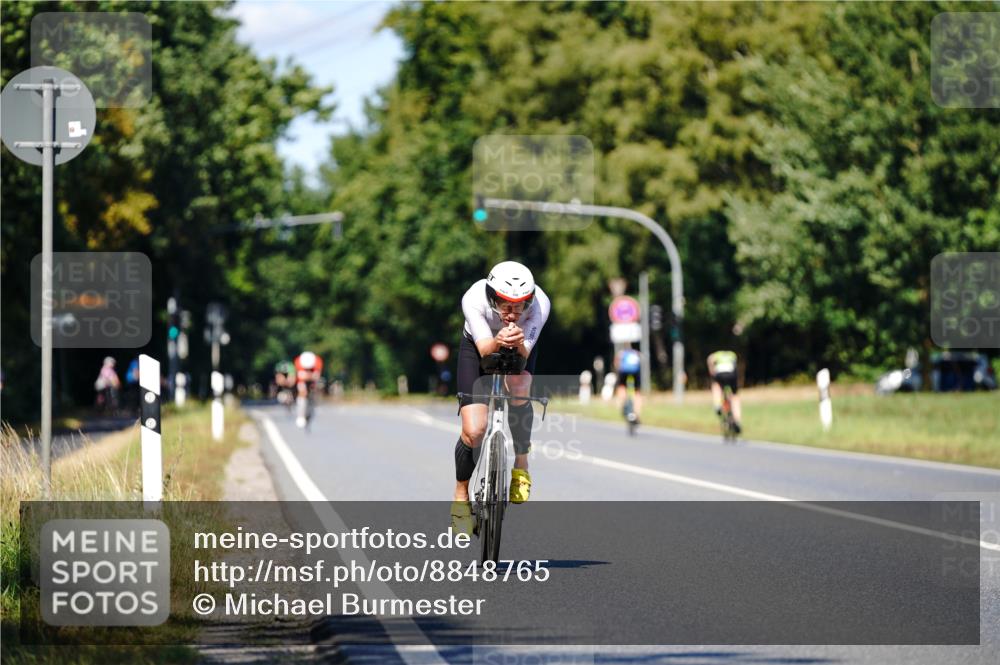 07.09.2025 - 19. Norderstedt Triathlon Michael Burmester http://msf.ph/oto/8848765 07.09.2025 13:40:37 Radfahren 388 meine-sportfotos.de
