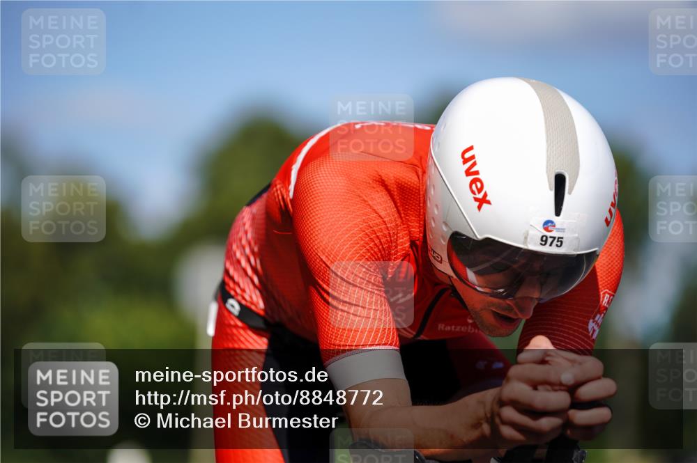 07.09.2025 - 19. Norderstedt Triathlon Michael Burmester http://msf.ph/oto/8848772 07.09.2025 13:40:47 Radfahren 975 meine-sportfotos.de